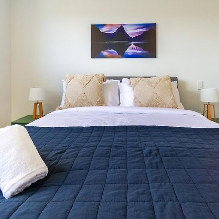 Conveniently Located 2Br Townhouse In West Akl Apartment Auckland Exterior photo