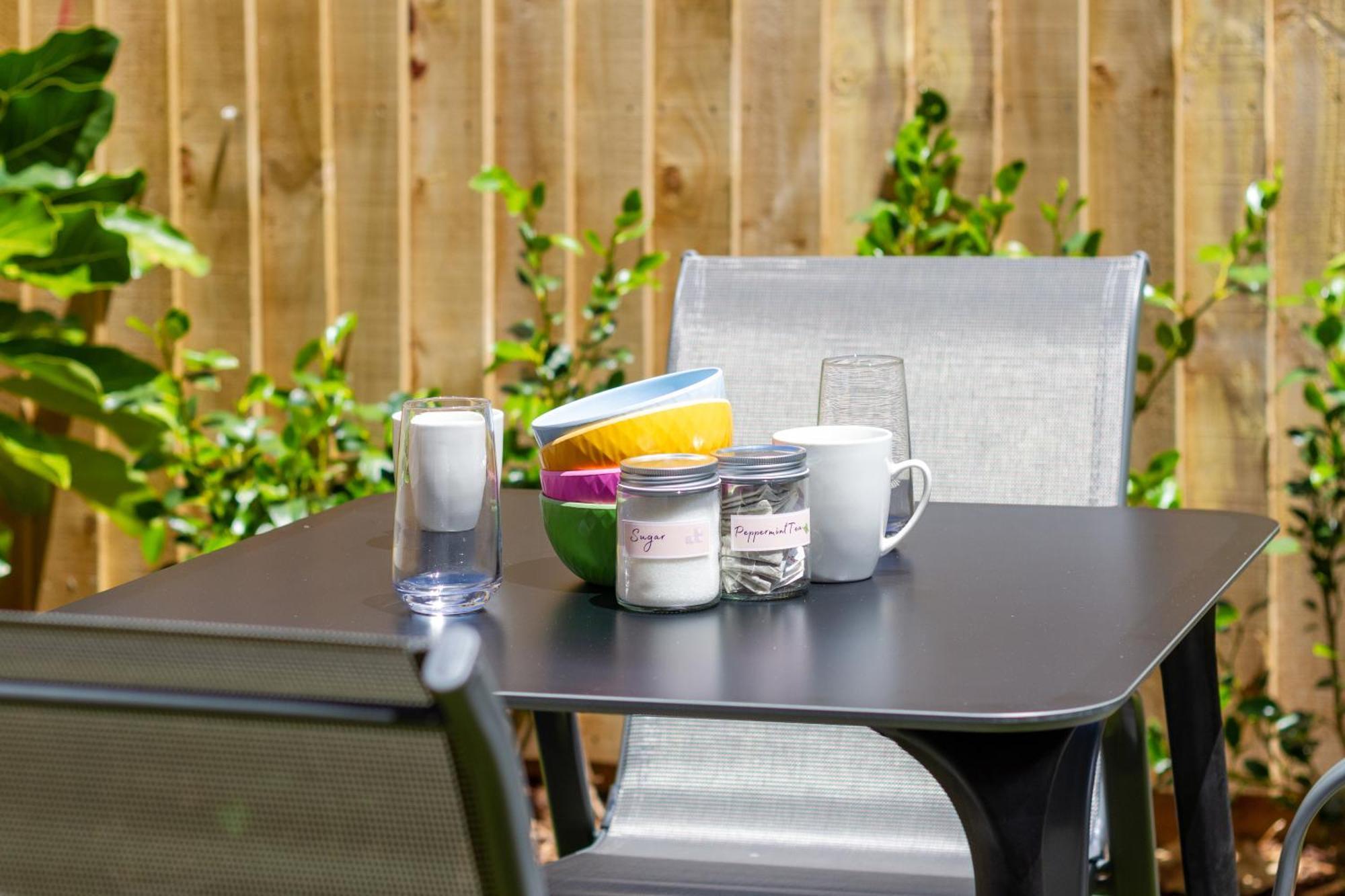 Conveniently Located 2Br Townhouse In West Akl Apartment Auckland Exterior photo